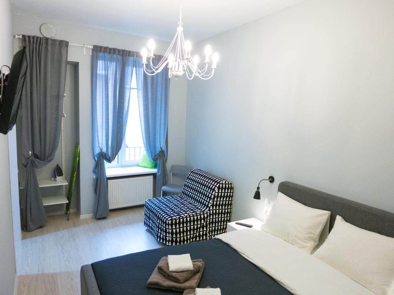 Apartamento Snizhna 4 Leópolis Exterior foto