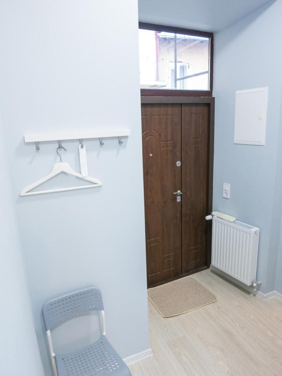 Apartamento Snizhna 4 Leópolis Exterior foto