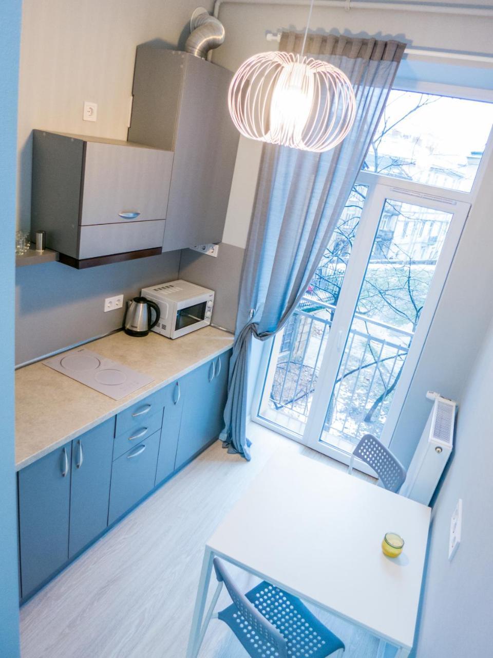 Apartamento Snizhna 4 Leópolis Exterior foto